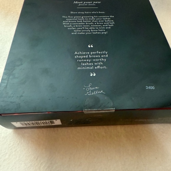 New Laura Geller Groomed for Greatness Brow & Lash Kit - Picture 2 of 3